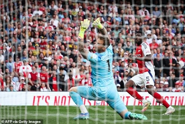 arsenal-09.jpg