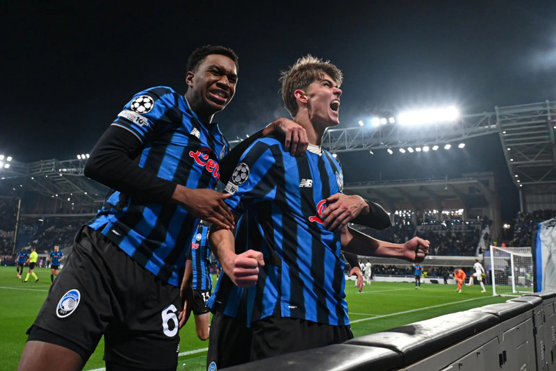 Chiến thắng ngoạn mục 2-1 cho Atalanta được Charles De Ketelaere thực hiện ở phút 88. chela.jpg