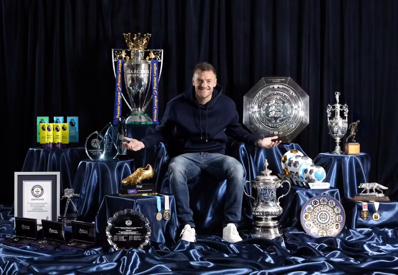 Jamie Vardy hôm 25/4 thông báo chia tay ‘Bầy cáo’ sau 13 năm gắn bó, ghi hơn 190 bàn thắng và vô số khoảnh khắc đáng nhớ. jamie-vardy-1.jpg