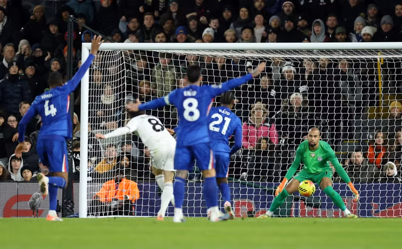 Tới phút 81, Harry Wilson ghi bàn ấn định chiến thắng 2-1 cho đội chủ nhà. chelsea-5.jpg