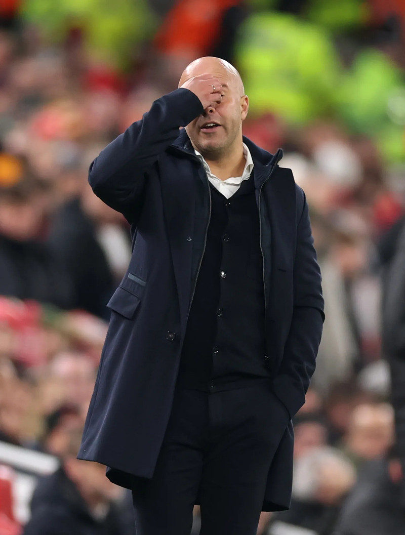 Hiệp hai chứng kiến đoàn quân của Arne Slot phải đón nhận thêm 3 bàn thua. liverpool-4.jpg