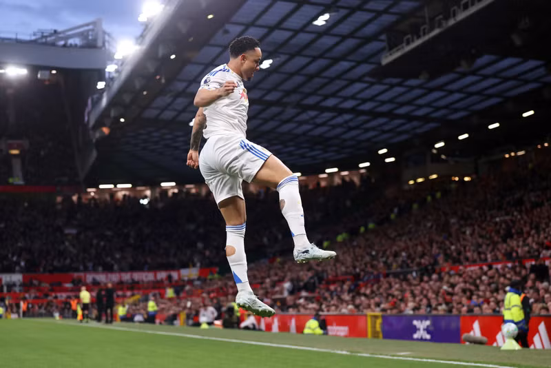 Cả 2 bàn thắng của đội khách đều được ghi do công Noah Okafor ở các phút thứ 5 và 29. man-utd-3.jpg