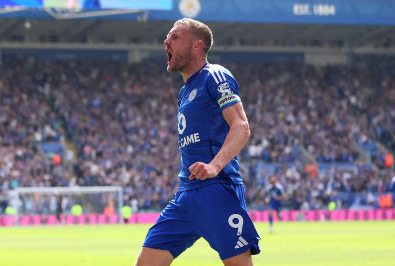 Jamie Vardy đã ghi bàn thắng thứ 200 cho Leicester trong trận đấu cuối cùng của anh trên sân nhà King Power. vardy-3.jpg