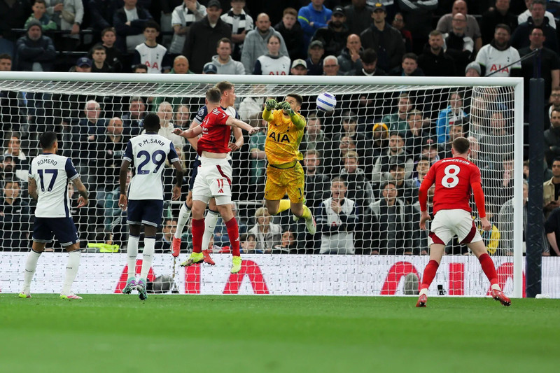tottenham-3.jpg
