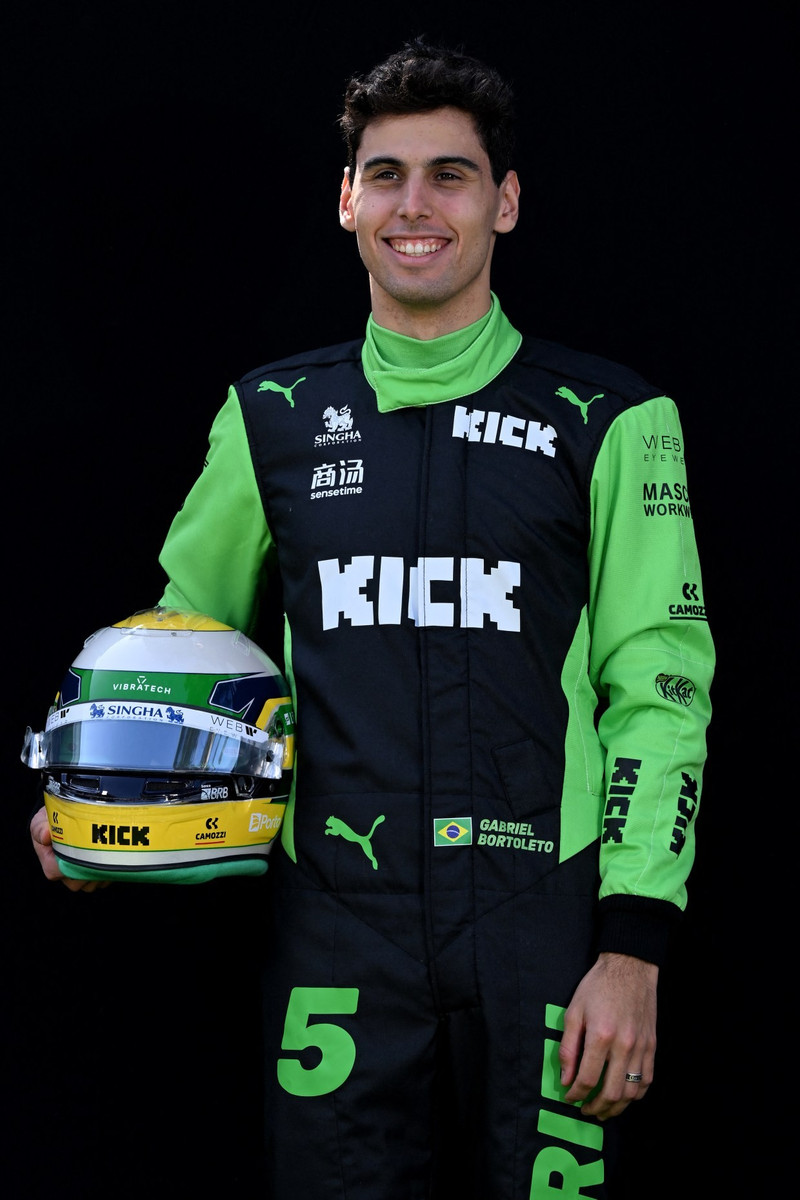2-8741.jpg