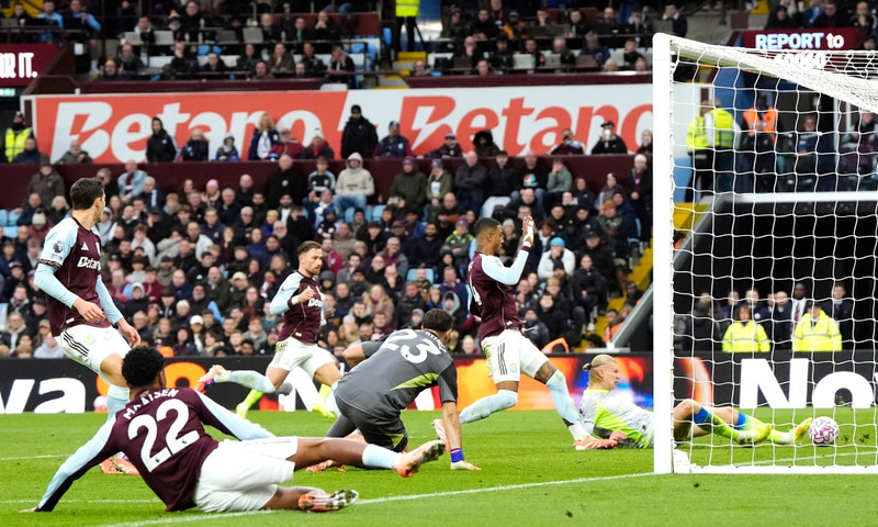 Chủ nhà xứng đáng giành trọn 3 điểm bởi Man City không có nhiều cơ hội để ghi bàn. man-city-6.jpg