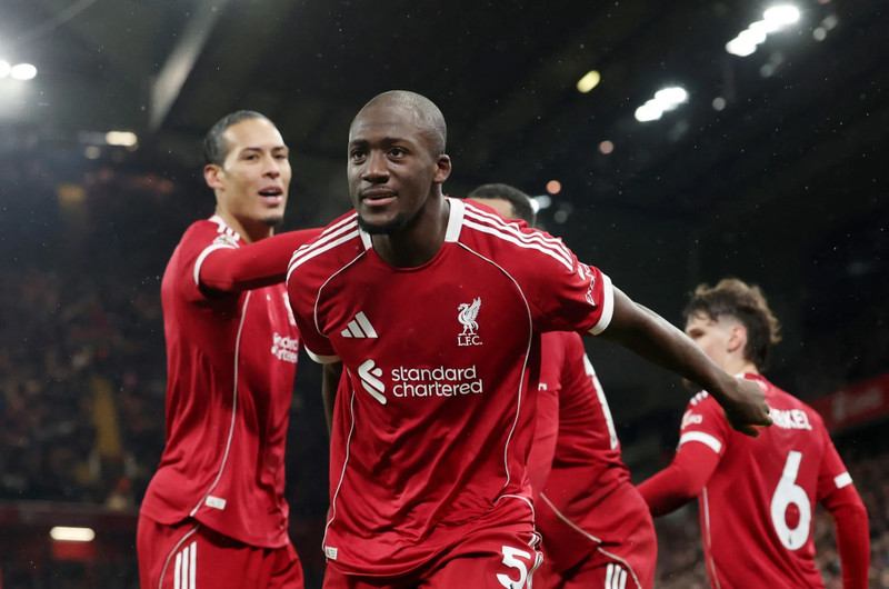 Do biến cố cá nhân, trung vệ 26 tuổi đã bỏ lỡ các trận Liverpool gặp Marseille, Bournemouth và Qarabag. 0.jpg