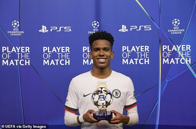 Thần đồng Estevao Willian sau đó được bình chọn hay nhất trận – đây có lẽ là điểm sáng hiếm hoi của đội bóng Ngoại hạng Anh. tai-xuong.jpg