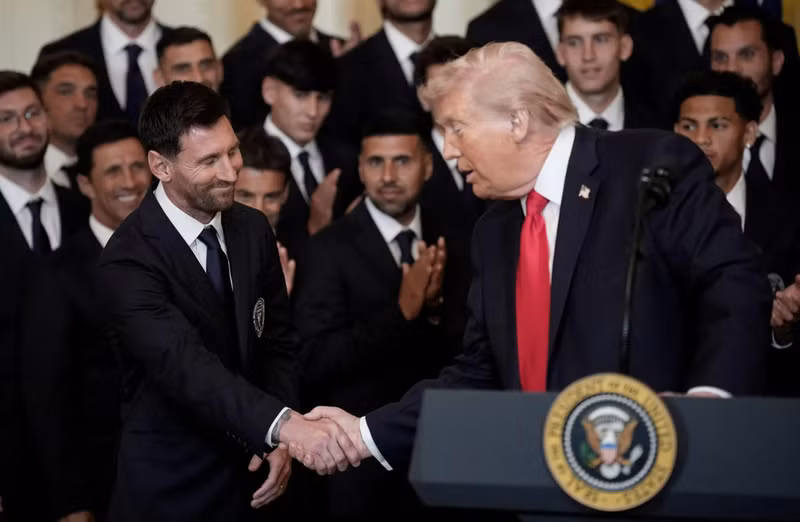 Rạng sáng 6/3 (giờ Việt Nam), Tổng thống Donald Trump đã tiếp đón Messi cùng các thành viên của CLB Inter Miami tại Nhà Trắng. messi.jpg