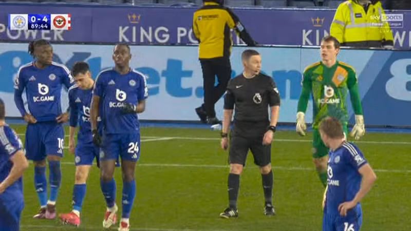 “Bầy cáo” hoàn toàn lép vế trước đội khách và đã thua 6 trận liên tiếp trên sân nhà ở Ngoại hạng Anh mùa này mà không ghi được bàn thắng nào. lct-02.jpg