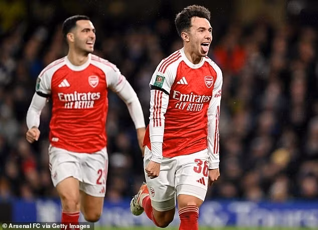 Martin Zubimendi là người ghi bàn thắng thứ ba cho Arsenal ở phút 71. chelsea-6.jpg