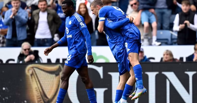 Jamie Vardy đã ghi bàn thắng thứ 199 cho Leicester kể từ khi gia nhập câu lạc bộ từ Fleetwood Town vào năm 2012. leicester-7-626.jpg