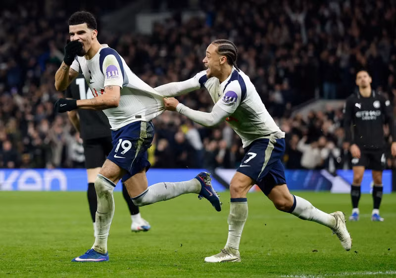 Đây cũng là tỷ số cuối cùng của trận đấu. Tottenham có thể hài lòng với kết quả nhưng với Man City thì không. 9.jpg
