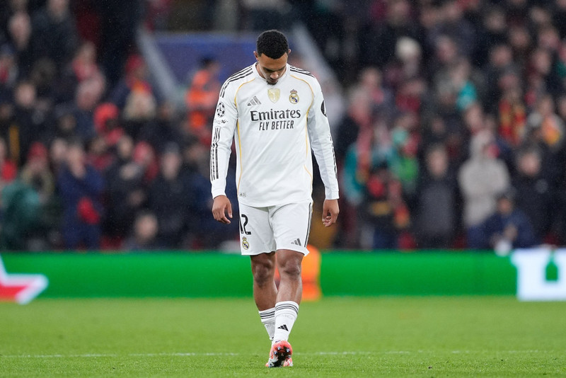 Trent Alexander-Arnold cũng thất vọng khi về lại Anfield và gặp lại đội bóng cũ. liverpool-7.jpg