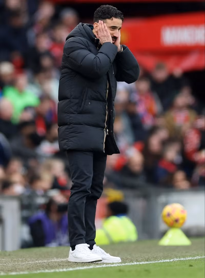 Không chỉ mất người mà đội bóng dưới trướng Ruben Amorim còn thua Crystal Palace 0-2 ngay trên thánh địa Old Trafford. man-utd-04.jpg