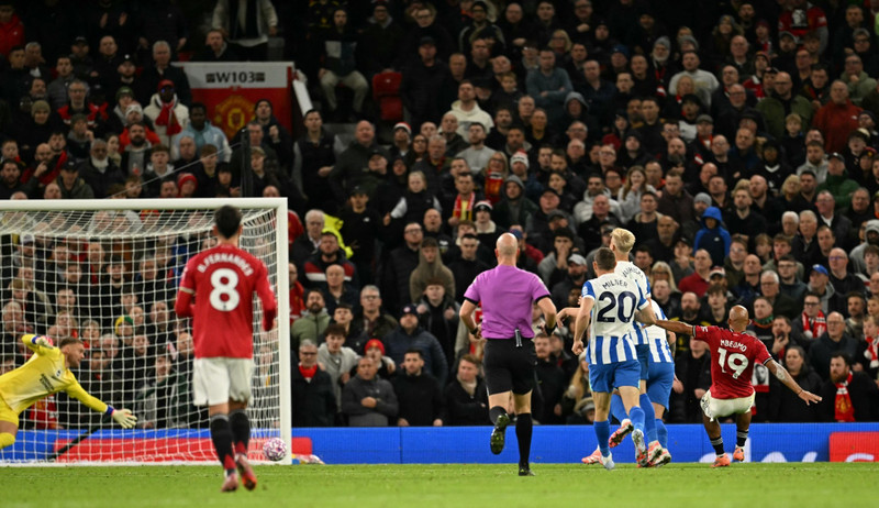 Tân binh đắt giá khác là Bryan Mbeumo cũng lên tiếng với bàn nâng tỷ số lên 3-0 ở phút 61. man-utd-4.jpg