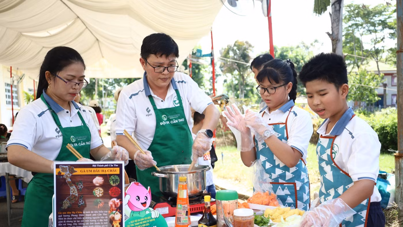 Nhiều hoạt động văn hóa, thể thao và trải nghiệm diễn ra trong khuôn khổ Ngày hội. 