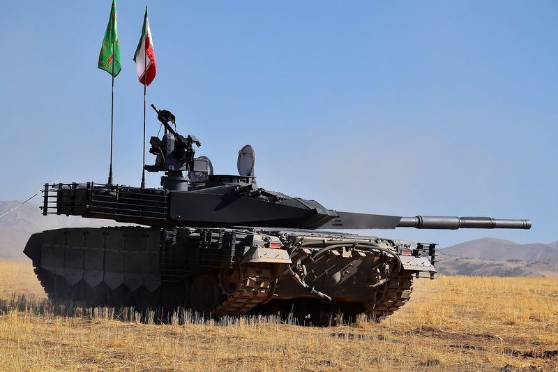 Quân đội Iran bắt đầu nhận hàng loạt xe tăng T-72F tương tự T-90M