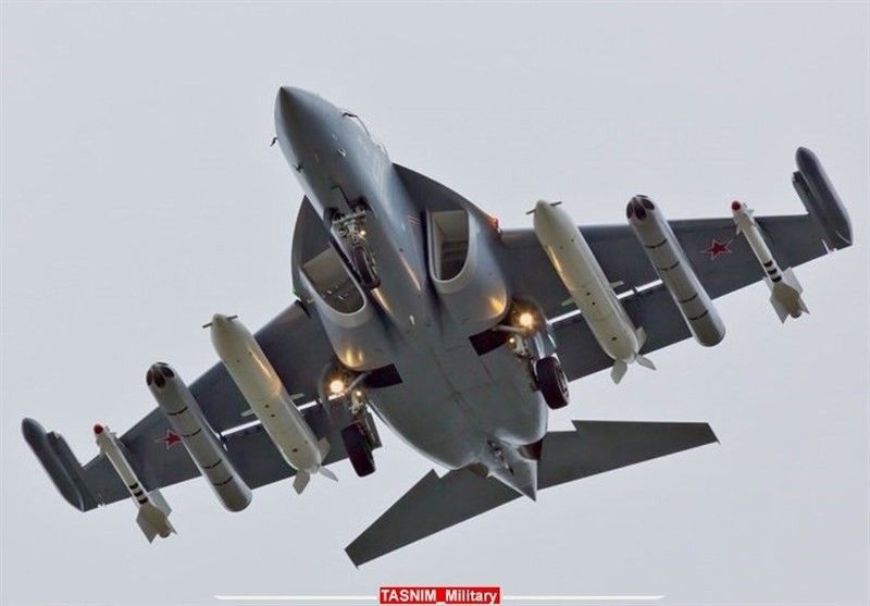 Bàn giao loạt máy bay Yak-130 mới giữa tình hình nóng