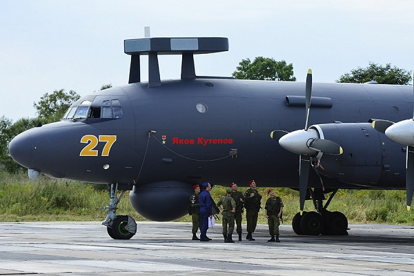 Máy bay Il-38N giúp vô hiệu hóa 'bầy đàn' UUV?