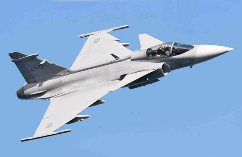 JAS-39 Gripen sắp tham chiến có điểm nổi trội nào so với MiG-29 và Su-27?