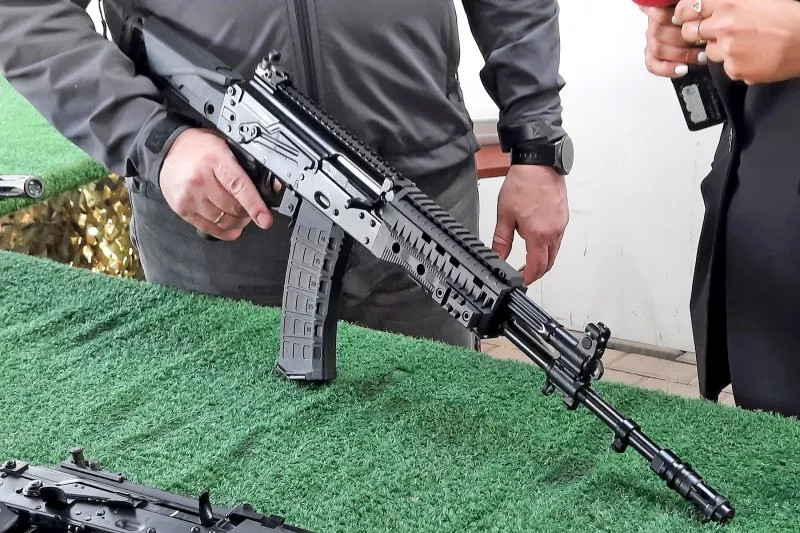 Kalashnikov trình bày phiên bản nhỏ gọn mới của AK-19