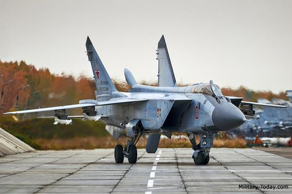 Lô tiêm kích MiG-31BM nâng cấp đặc biệt bắt đầu trực chiến