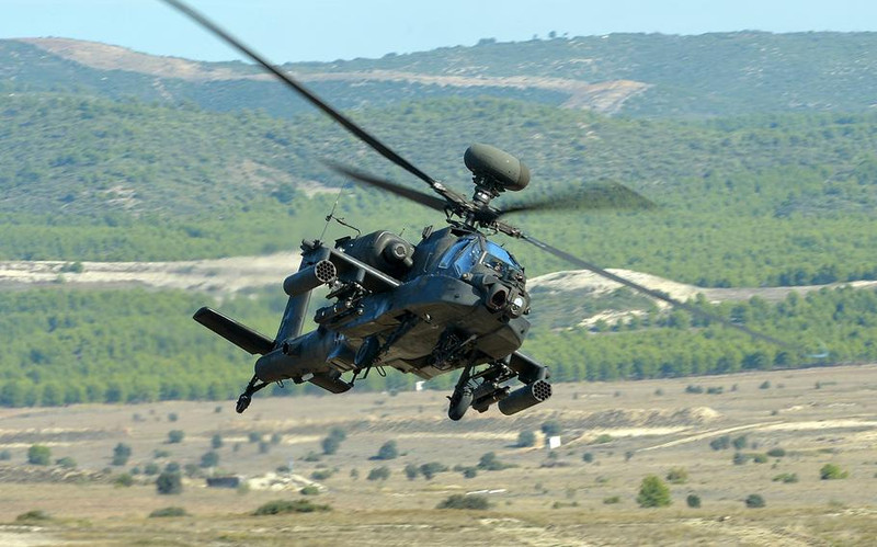 Ba Lan mua 96 trực thăng Apache của Mỹ triển khai gần Belarus?