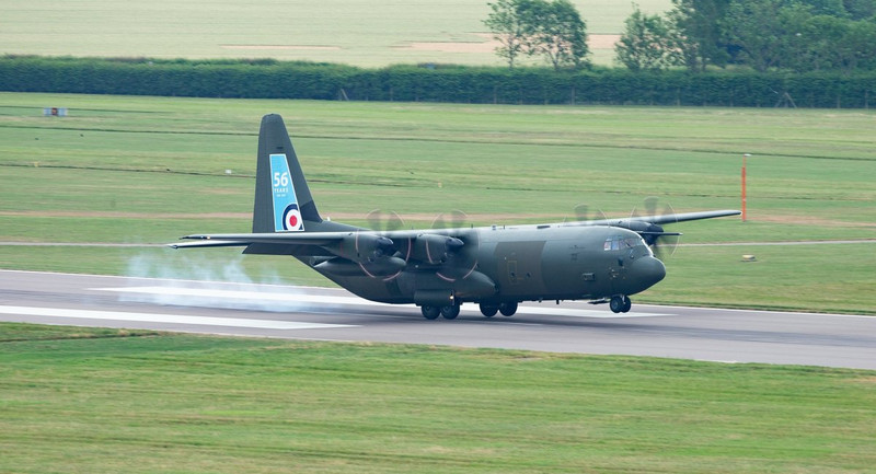 Không lực Hoàng gia Anh chia tay huyền thoại C-130 Hercules