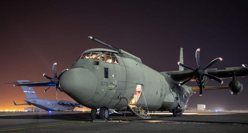 Không lực Hoàng gia Anh chia tay huyền thoại C-130 Hercules