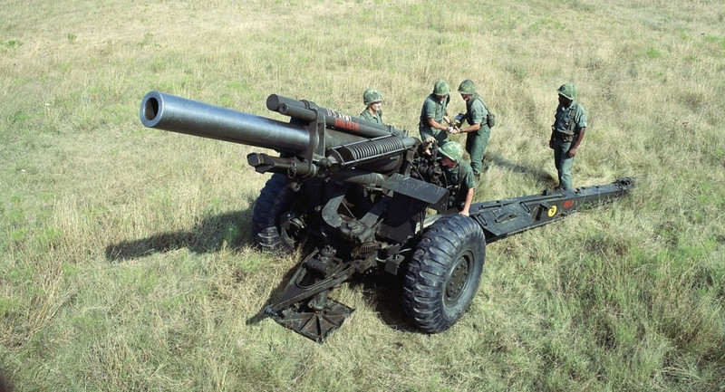 Ukraine nhận pháo 155 mm 'đồ cổ' 70 năm tuổi từ Hy Lạp