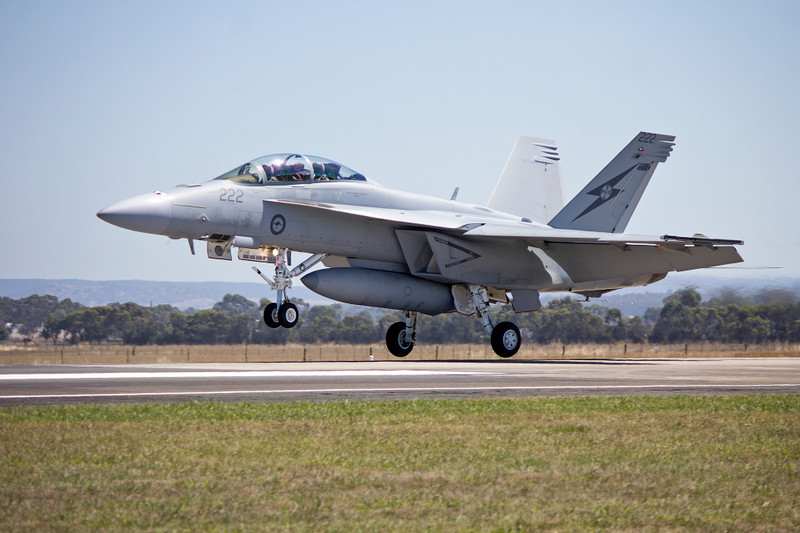 Kiev không còn hy vọng nhận tiêm kích F/A-18F và EA-18G từ Australia?