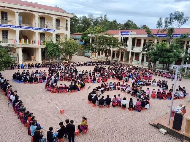 Hoạt động ngoài giờ của học sinh nhà trường.