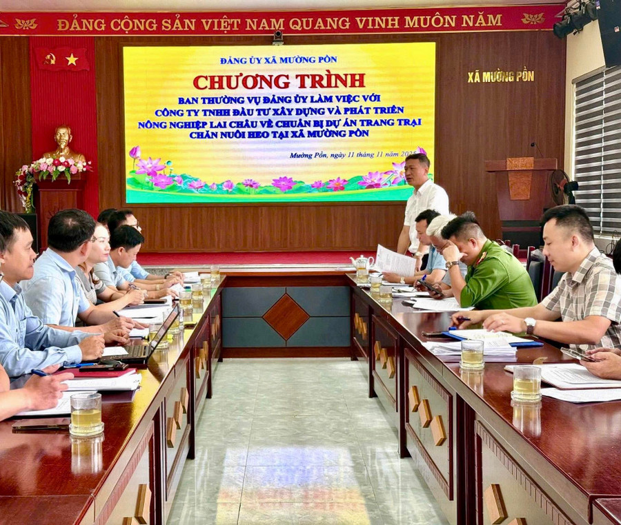 Ban thường vụ Đảng ủy xã Mường Pồn làm việc với đối tác, cho ý kiến liên quan đến Dự án đầu tư xây dựng trang trại chăn nuôi lợn tại xã Mường Pồn. muong-pon-31.jpg