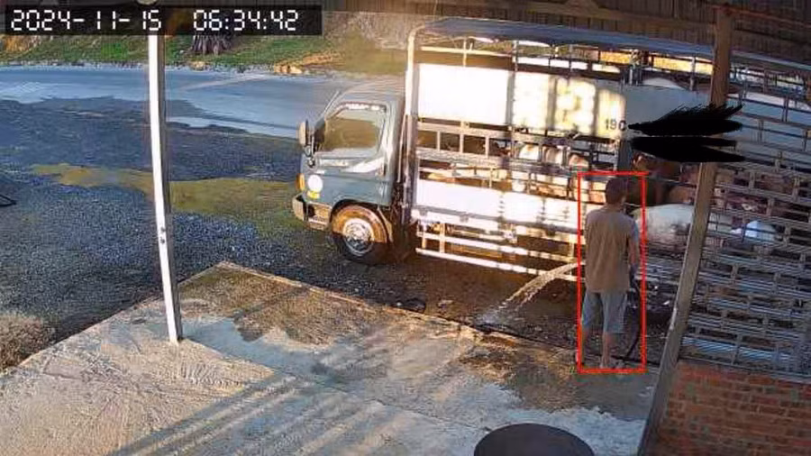 Nhà xe có số điện thoại: 098xxxx201 (giới thiệu ở Thuận Châu, Sơn La) từng bị "bóc phốt" cách đây không lâu trên mạng xã hội.