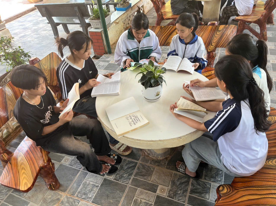 Không gian thư viện thoáng mát... thu-vien-xanh-4.jpg