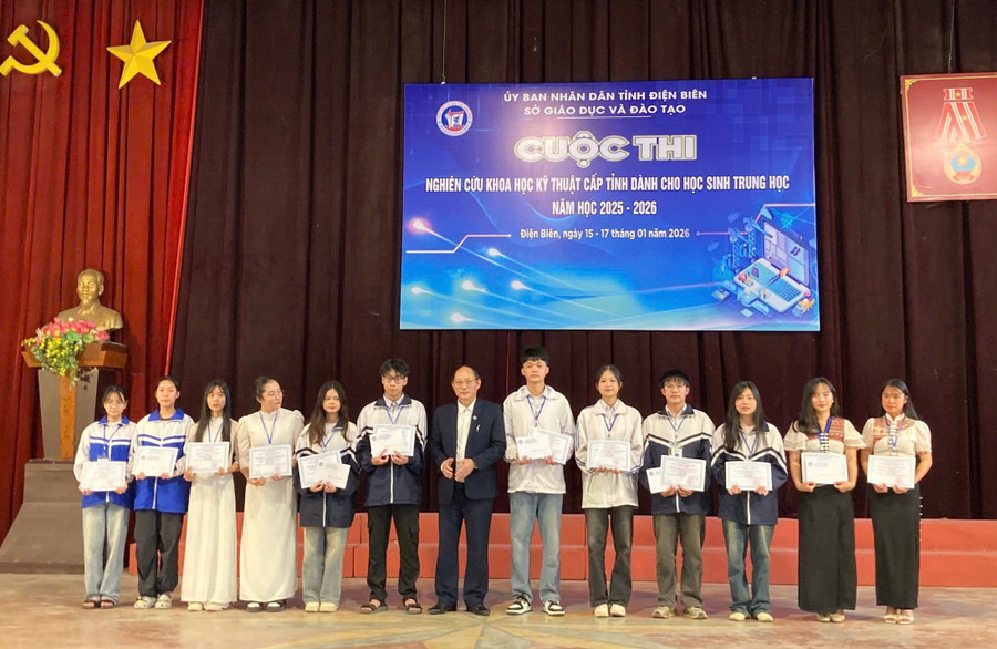 BTC trao giải Nhất cho các tác giả, nhóm tác giả.