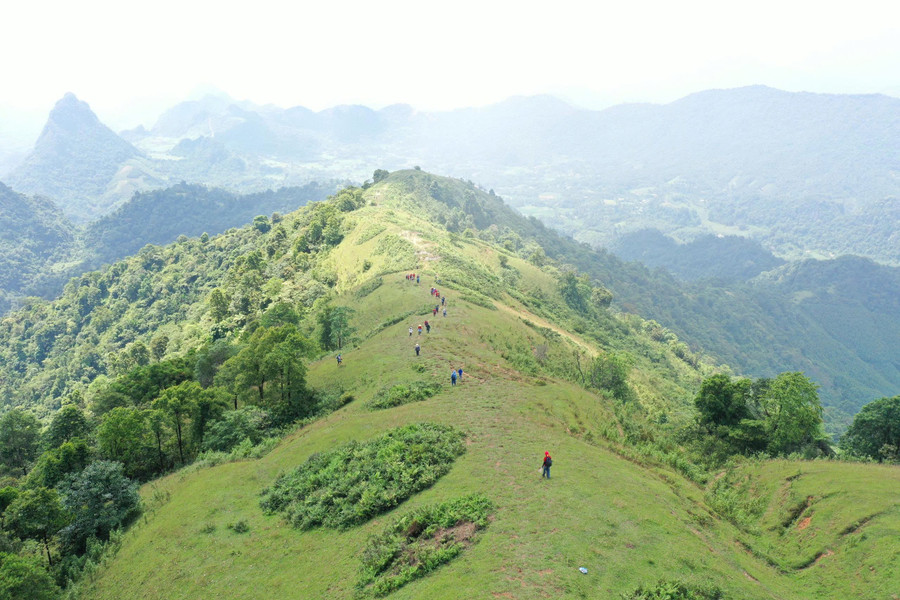 Hành trình chinh phục đỉnh Tát Én. leo-nui-2.jpg