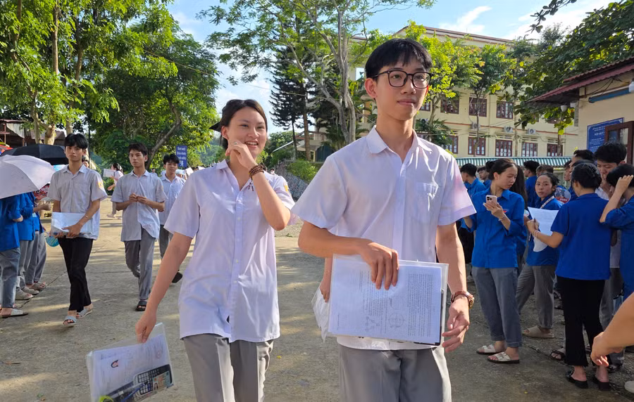 thi-thpt-lao-cai.jpg