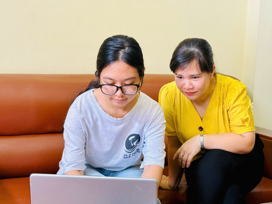 Ngân mong sau này học tốt, ra trường sẽ có những đóng góp thiết thực cho quê hương. ly-hoang-ngan.jpg
