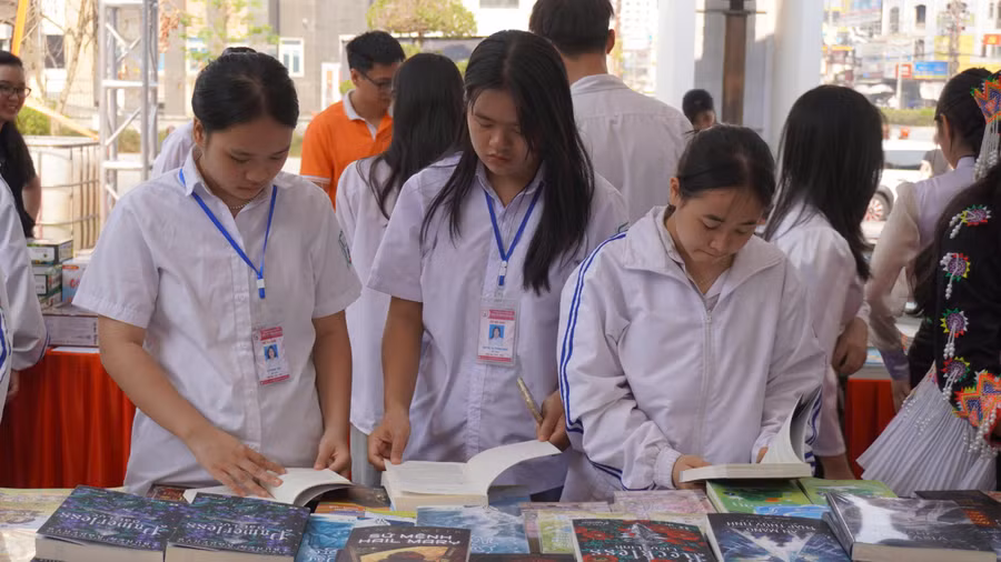 Học sinh với Ngày hội Sách và Văn hóa đọc tỉnh Điện Biên năm 2026.