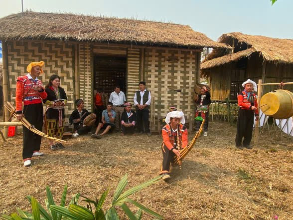Khèn Mông - nét văn hóa độc đáo đang được gìn giữ và phát huy.