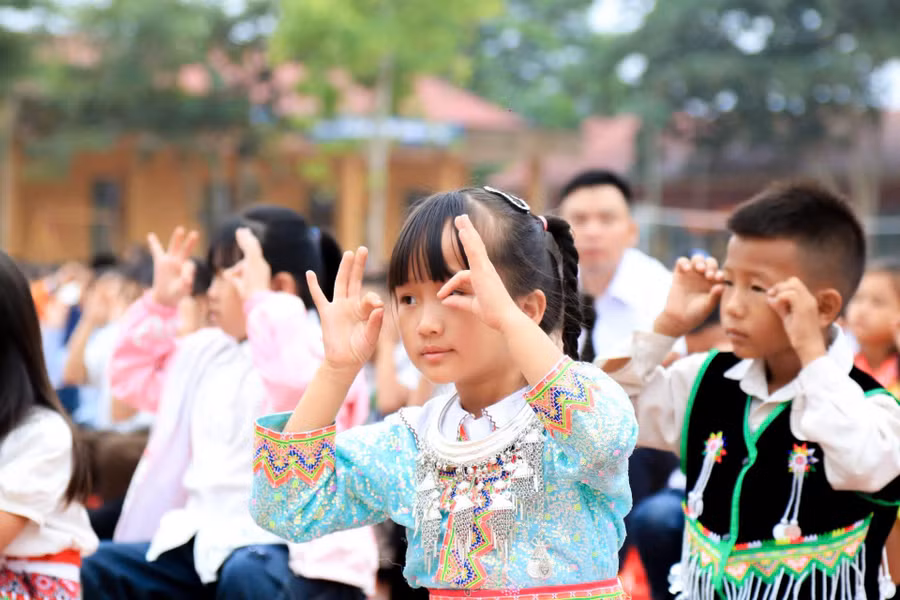 Học sinh nhà trường tham gia hoạt động trải nghiệm.