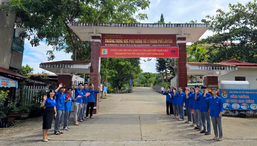 thpt-lao-cai.jpg