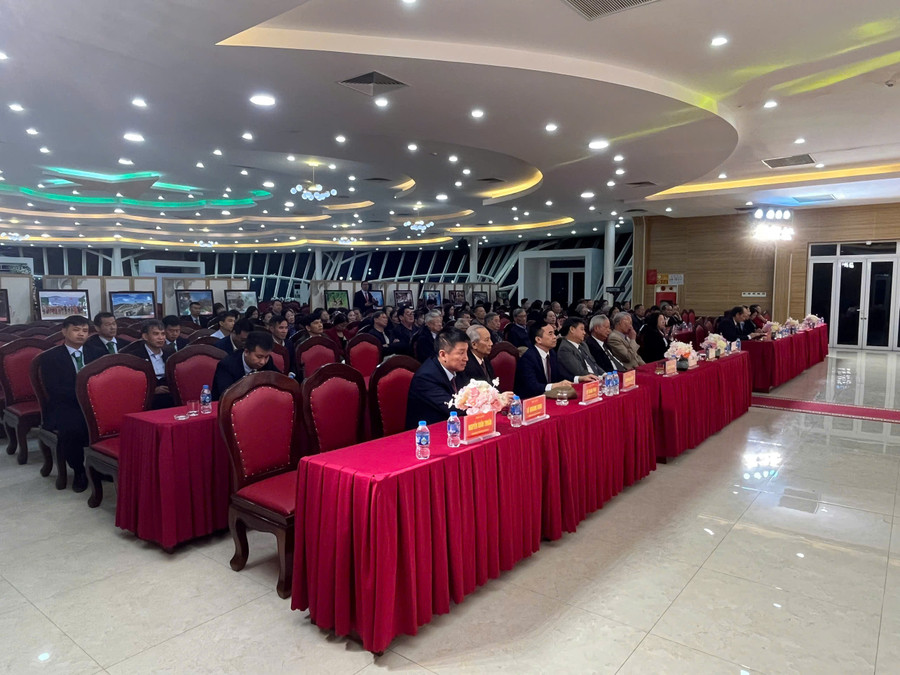 کانفرنس میں شرکت کرنے والے مندوبین۔ nha-giao-viet-nam-2.jpg