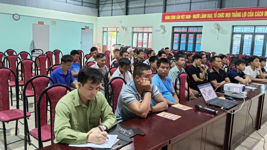 Xã Pú Nhung tổ chức hội nghị tìm kiếm việc làm cho người lao động. pu-nhung-1.jpg