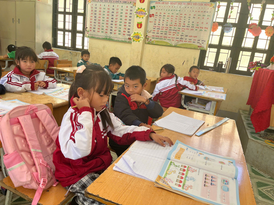 Một buổi học của học sinh vùng cao tỉnh Điện Biên.