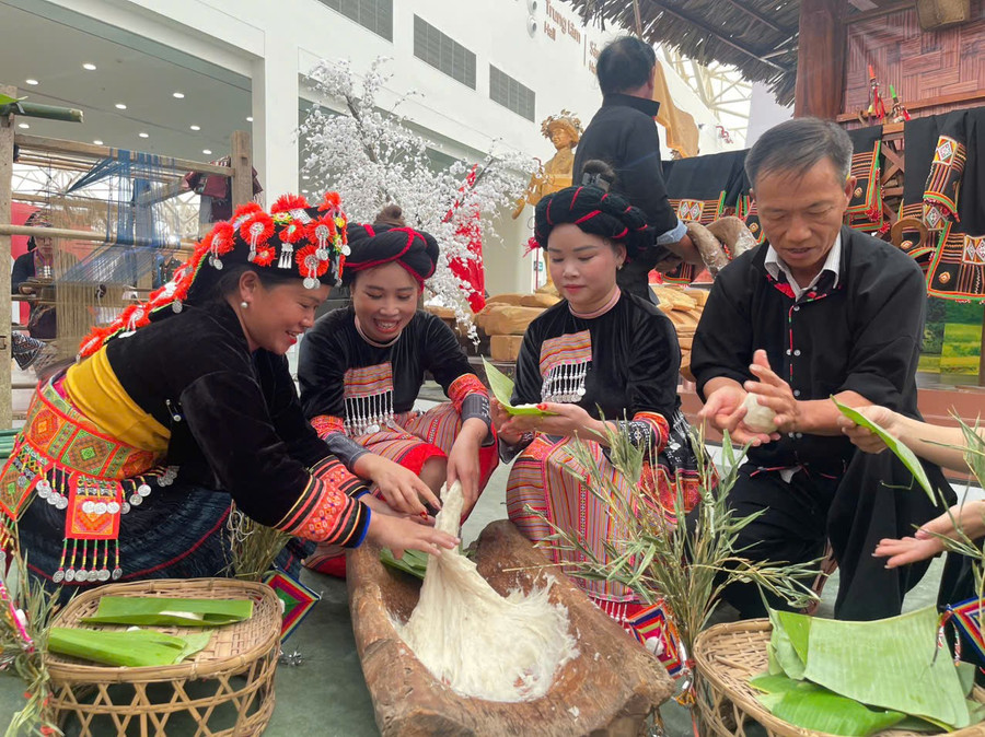 Góc trải nghiệm... trien-lam-dien-bien-4.jpg
