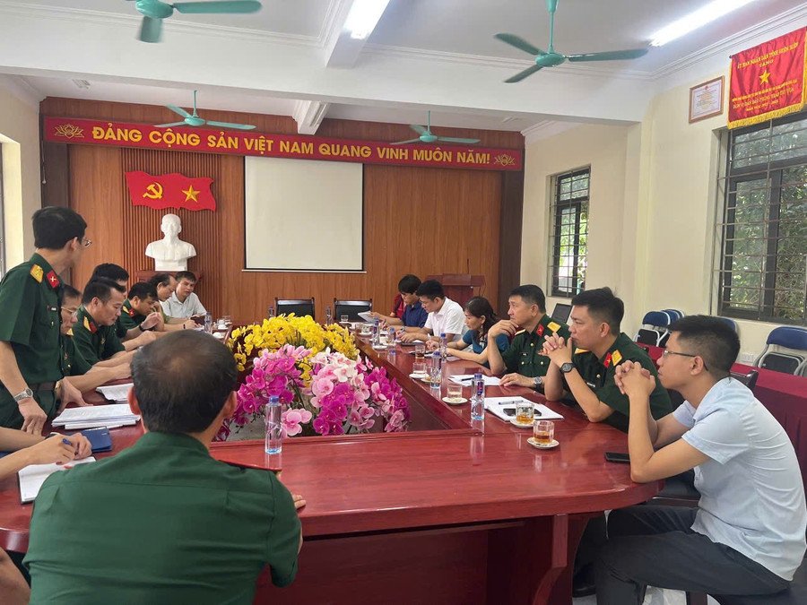 Đoàn khảo sát làm việc với ngành Giáo dục Điện Biên và chính quyền huyện Mường Chà, BGH nhà trường na-sang-5.jpg