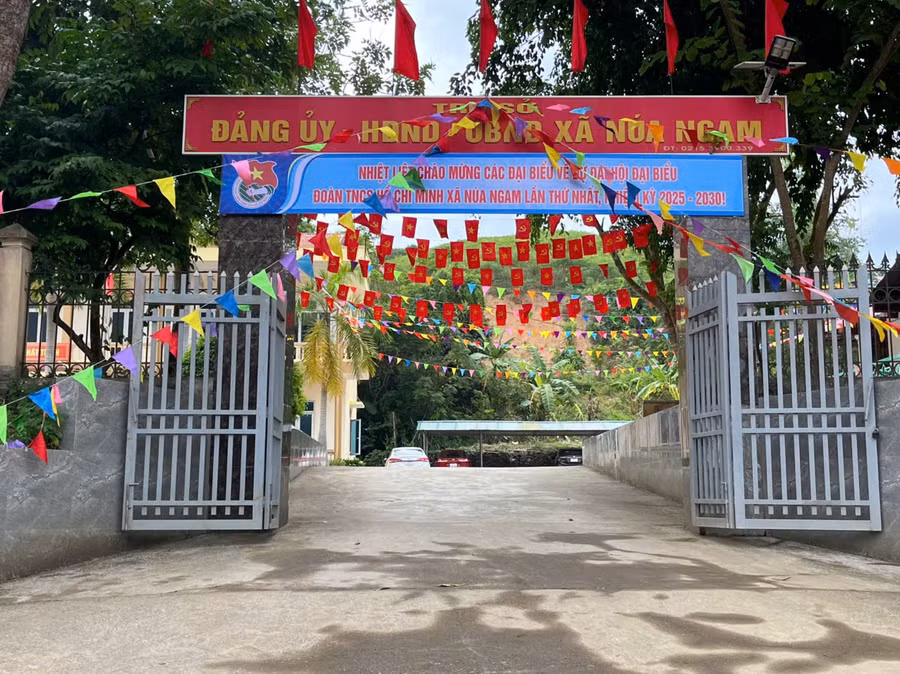 Trụ sở Đảng ủy, HĐND, UBND xã Núa Ngam mới.